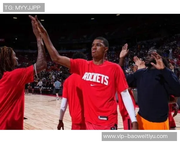 小贾巴里谈双内线战术成功之道强调抢占进攻篮板的重要性